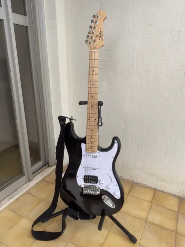 Guitarra Shelter SWW ASH PRO Strato HSS