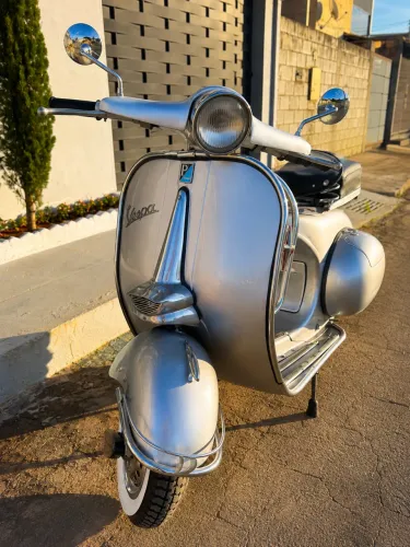 VESPA PIAGGIO 1961 - RESTAURADA - RARIDADE -