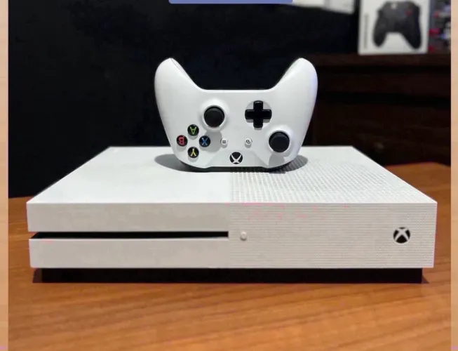 Xbox one s 500gb 2 controles