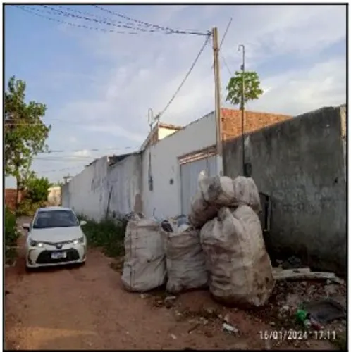 Casa no CENTRO em Pacajus/CE - Caixa *0687