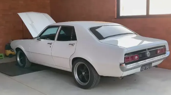 Ford Maverick Super Luxo Sedan V8 16V Gasolina 4P Manual 1979