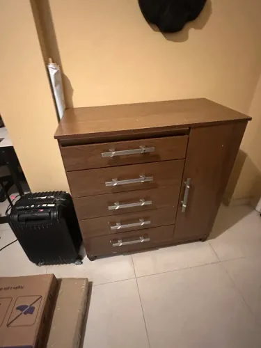 Cômoda / Gaveteiro com Porta - Madeira Escura