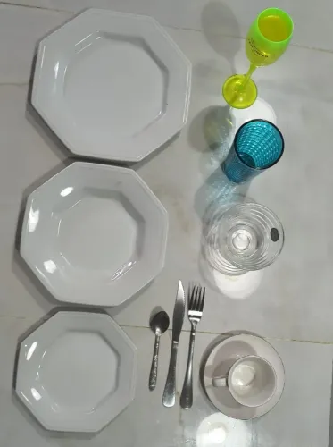 Serviço de jantar de porcelana de luxo,