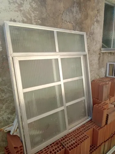 Janela de alumínio