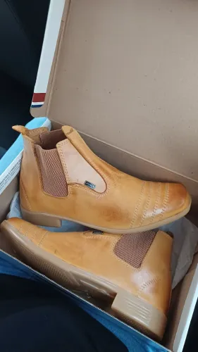 Bota vaquejada de couro