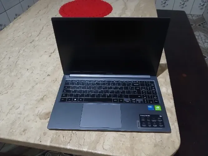 Galaxy Book4, NVIDIA® GeForce® MX570, Intel® Core? 5, 16GB, 512GB SSD - Grafite