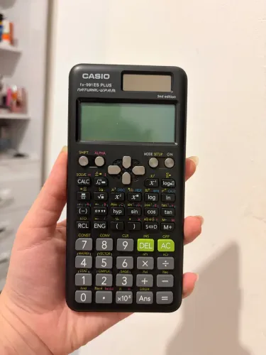 Calculadora Científica Casio FX-991ESPLUS-2W4DT Preta