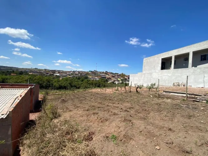 Terreno à venda, 300 m² por R$ 95.000,00 - Estância Climatérica Ipê - Jarinu/SP