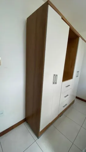 Vendo guarda roupa semi novo