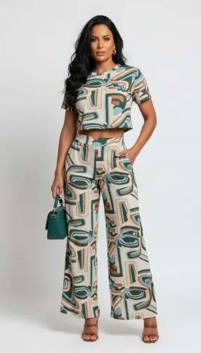 Conjunto cropped camiseta e calça longa