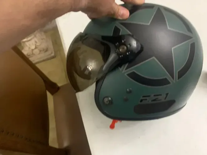 CAPACETE