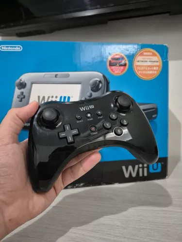 PRO CONTROLLER WII U