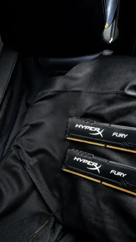 Vendo 3 Pentes de memória ram ddr4 8gb 2400mhz