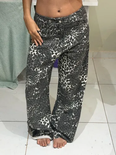 Calça jeans cintura baixa onça Pangeia