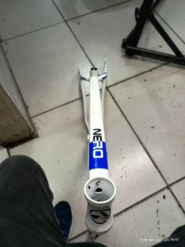 Quadro absolute Nero 4 , ideal pra quem quer montar um projeto de grau ou para dar um role