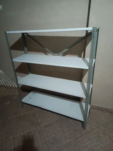 Estante de aço reforçada