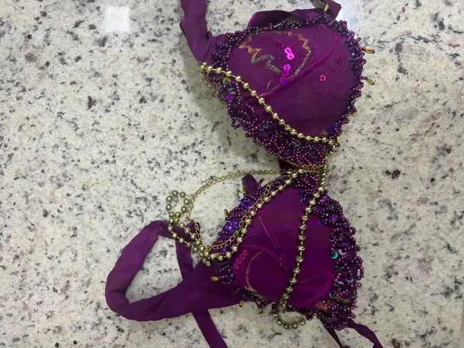 Roupa do ventre usada