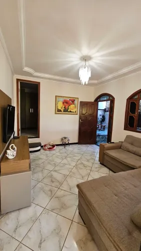 Vende-se casa no bairro Portinho, Piúma-ES