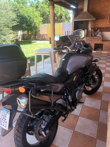 Suzuki V stron 650