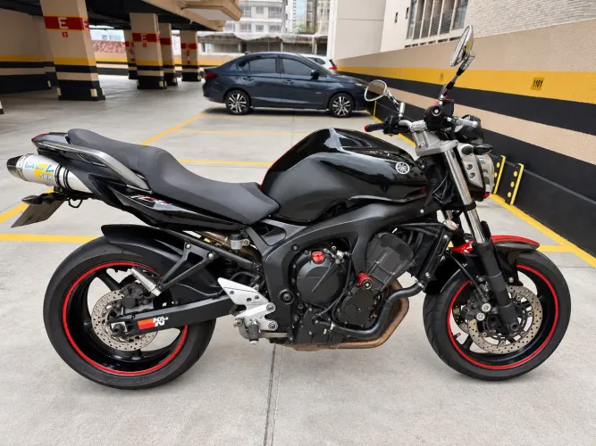 Yamaha FZ6 Fazer 600 2009 | Muito conservada e revisada