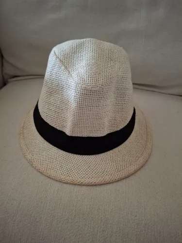 Chapéu Semelhante ao Modelo Panamá