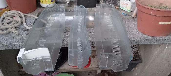Prateleira Geladeira 4 peças por 40,00.  