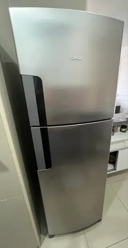 Geladeira Consul Inox Frost Free 377 litros 6 meses de uso