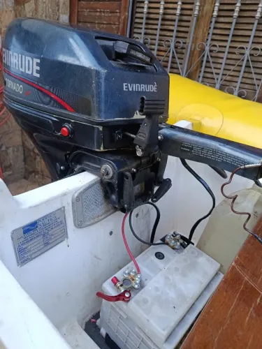 Motor popa Evinrude 15 HP partida elétrica
