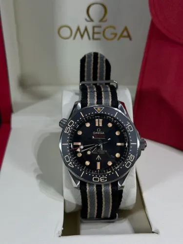 Relógio OMEGA SEAMASTER 007