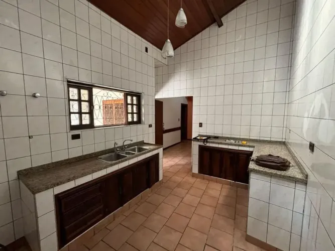 Casa com 3 dormitórios à venda, 16772 m² - Centro - Taubaté/SP