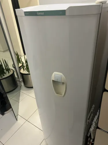Vende-se geladeira
