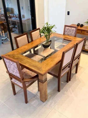 Vendo Mesa de madeira de demolição com 6 cadeiras