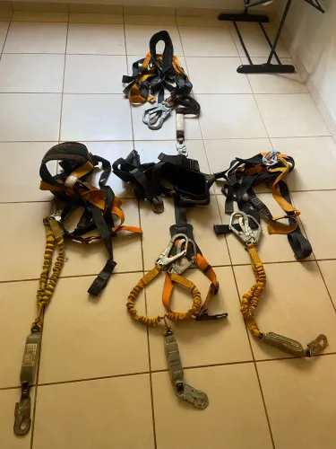 4 cinto de segurança com talabart
