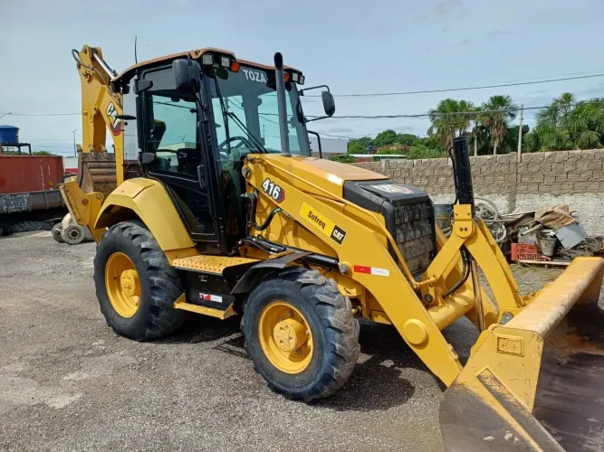Retroescavadeira Cat 416 cabinada 