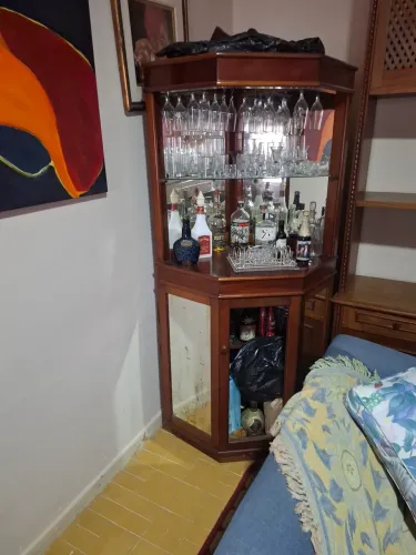 BAR DE CANTO MADEIRA