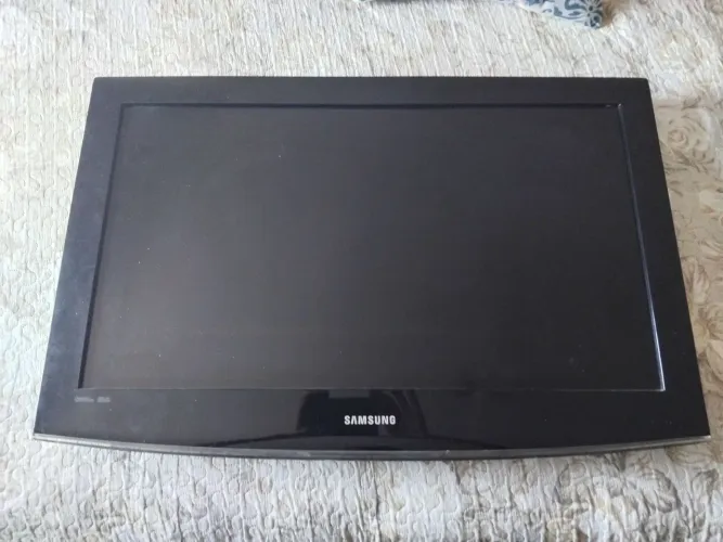 Samsung TV Full HD LCD 32 polegadas usada