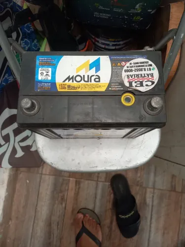 Vendo bateria moura de 50 amperes fabricação 28/12/2024 funcionando perfeitamente