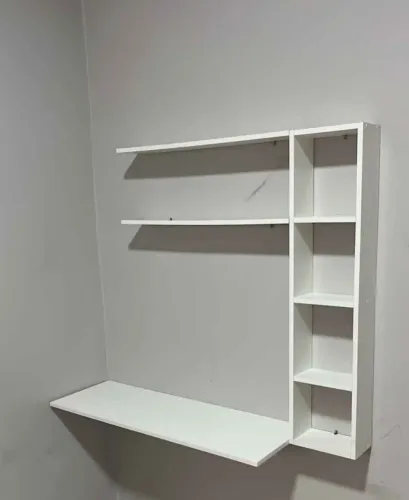 Prateleira com mesa 