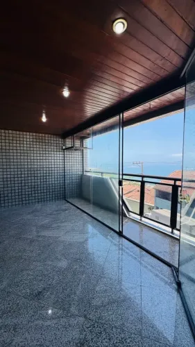 Imóvel para aluguel e venda tem 230 metros quadrados com 3 quartos em Imbetiba - Macaé - R