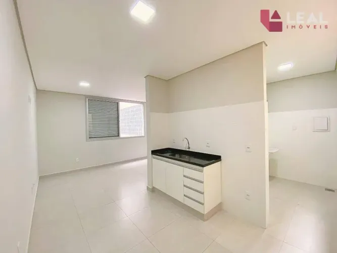 Apartamento com 1 dormitório para alugar, 30 m² por R$ 1.900,00/mês - Centro - Pouso Alegr