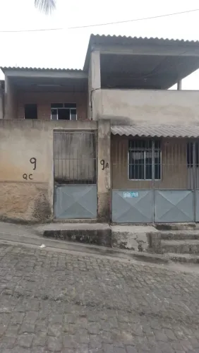 Ótima casa com piscina, terraço+ kitnet independente