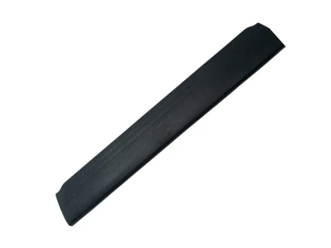 Soleira Porta Gm S10 2013 A 2018 Dianteira Direita Ts-109 Preto