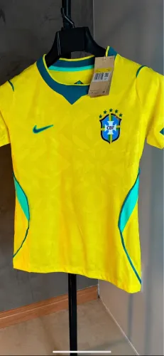 CAMISA DO BRASIL JOGADOR FEMININA