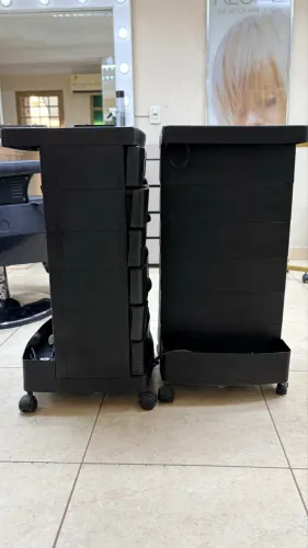 Carrinho Auxiliar para Salão de Beleza - Preto com Rodinhas