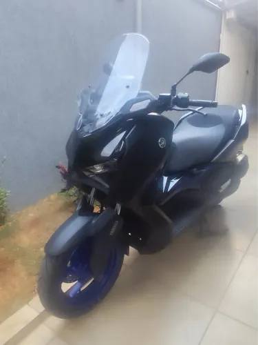 Moto Xmax 300