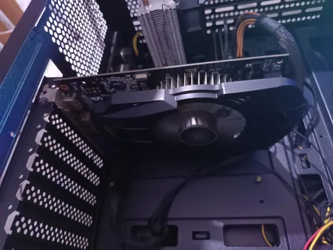 Placa de vídeo GTX 750 1GB ASUS