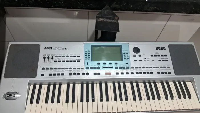 Teclado korg pa50sd
