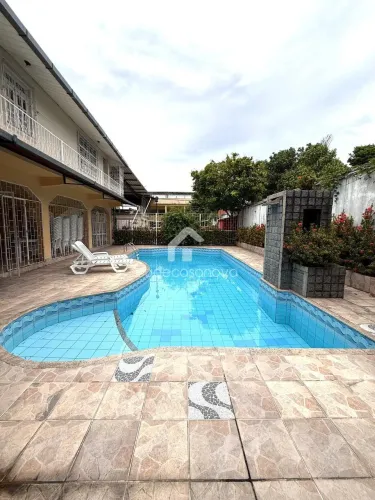 Casa 4 qts, sendo 2 suítes