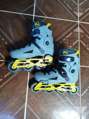 Patins Traxart Freestyle Revolt Turbo Cinza - Abec-9 Cromo (usado apenas um mês) tam: 39<br>