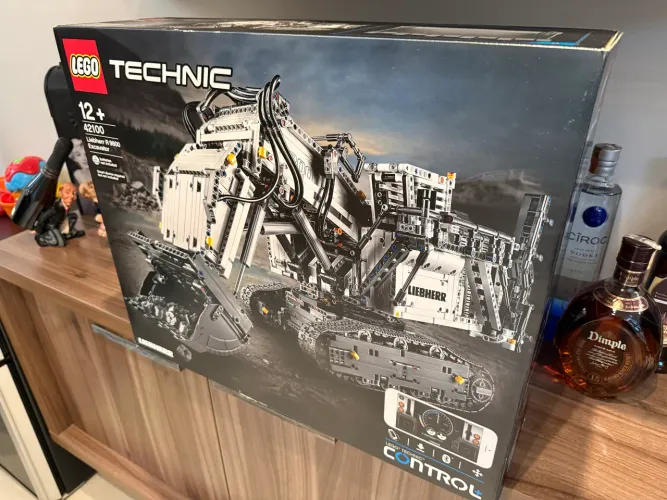 LEGO Technic 42100 Liebherr R 9800 - Novo / Lacrado